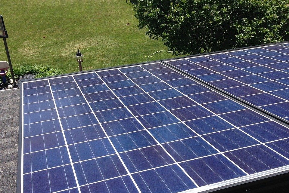 Korzyści z paneli słonecznych dla firm